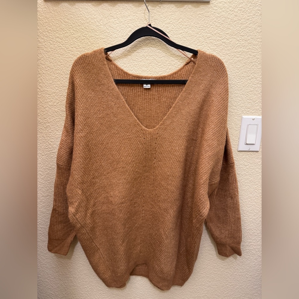 💙 HYFVE Oversized Sweater Tan Medium